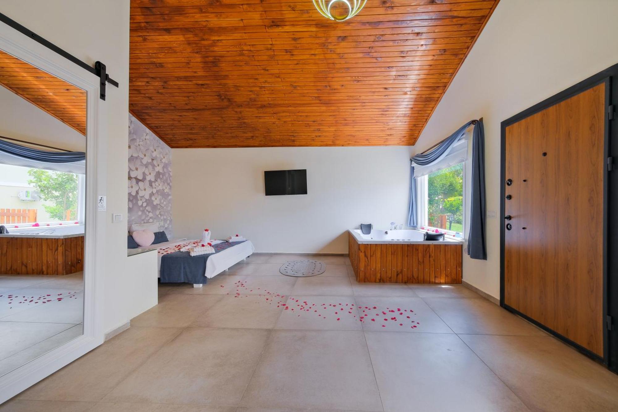 Larimar Suite Hotel โอลลุนเดนิซ ภายนอก รูปภาพ